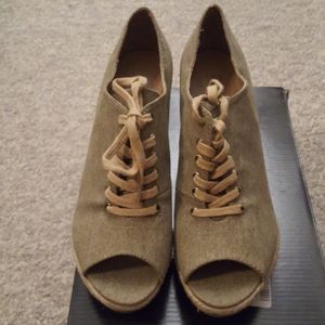 Peep toe casual wedges